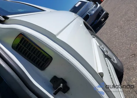 1999 Chevrolet Monte Carlo Ls from USA, damaged, VIN 2G1WW12M2X9285873